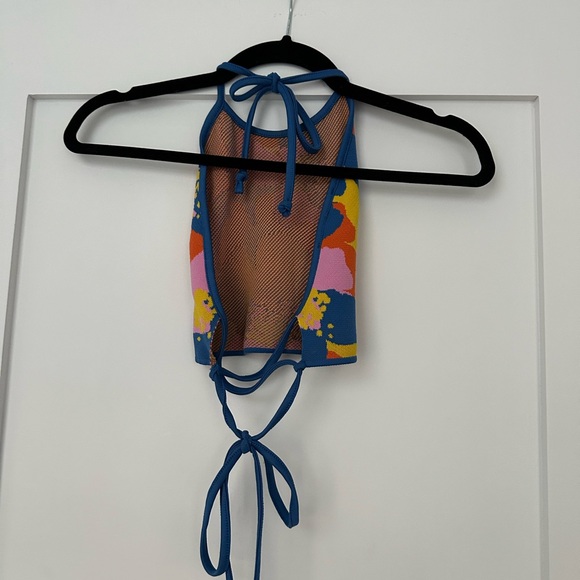 Colorful halter top with open back - Picture 2 of 2